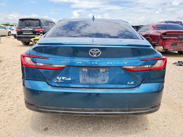 2025 TOYOTA CAMRY