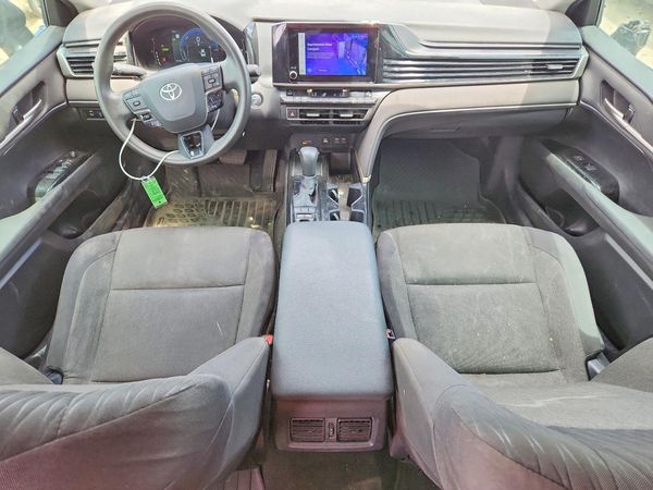 2025 TOYOTA CAMRY