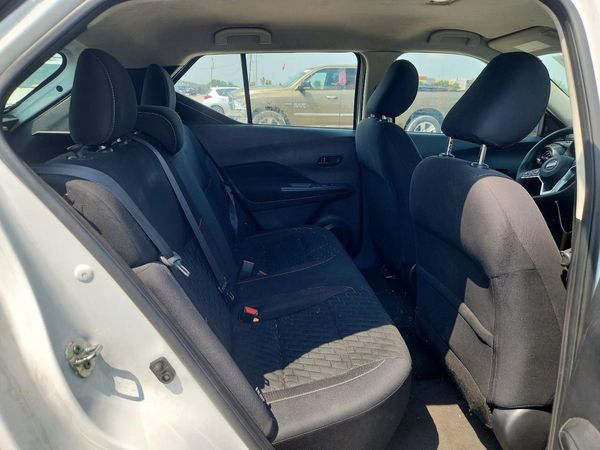 2021 NISSAN KICKS