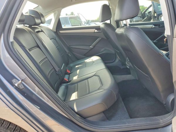 2021 VOLKSWAGEN PASSAT SE