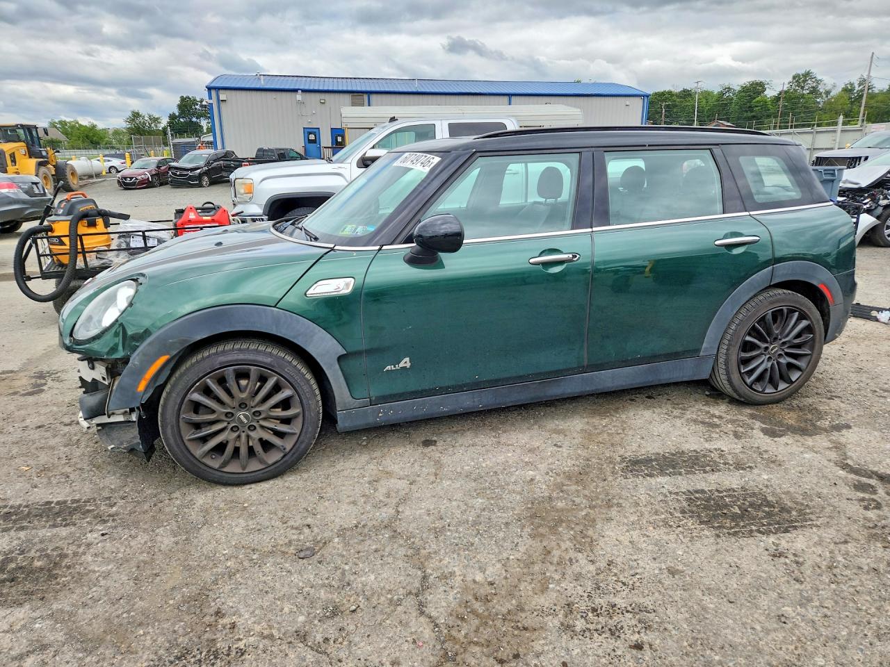 2017 MINI COOPER