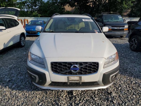 2016 VOLVO XC70