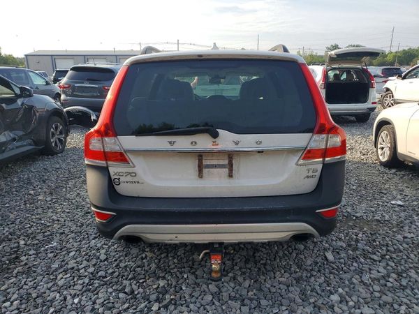 2016 VOLVO XC70