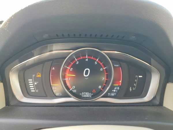 2016 VOLVO XC70