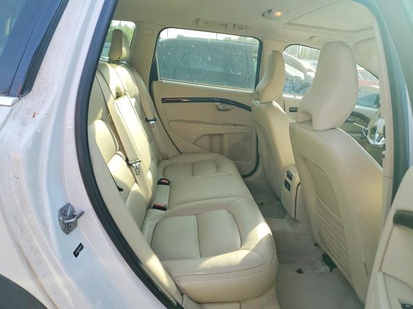 2016 VOLVO XC70
