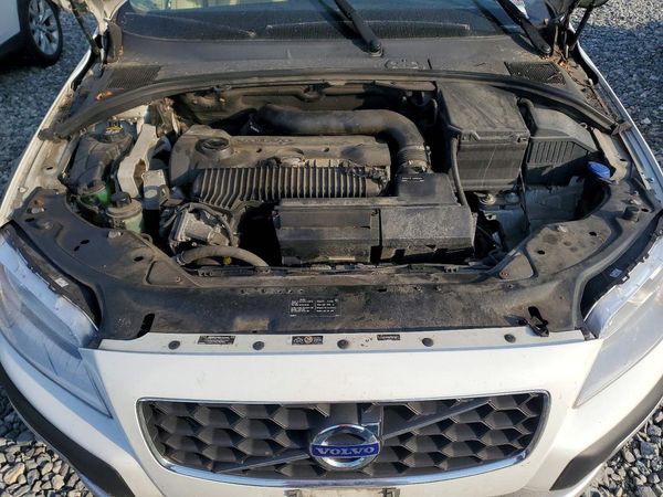 2016 VOLVO XC70