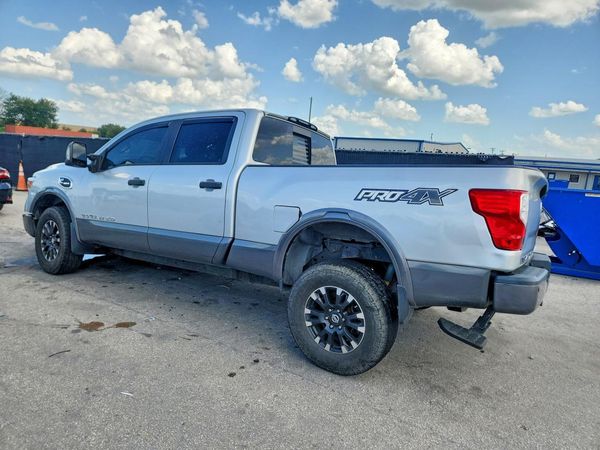 2019 NISSAN TITAN