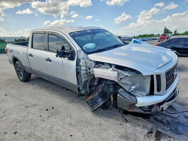 2019 NISSAN TITAN