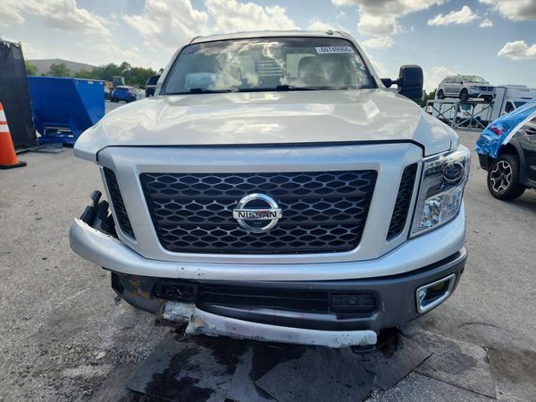 2019 NISSAN TITAN