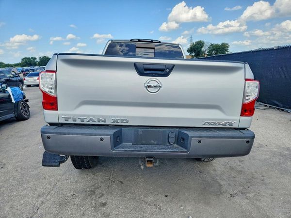 2019 NISSAN TITAN