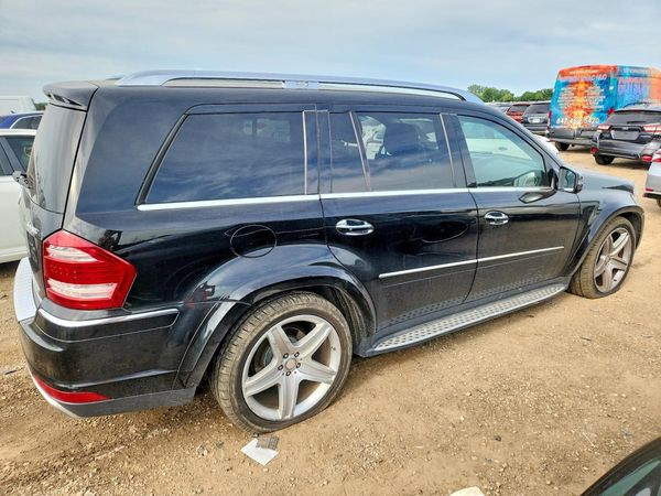 2012 MERCEDES-BENZ GL GL550 4-MATIC