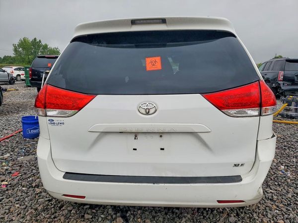 2012 TOYOTA SIENNA — DIRR