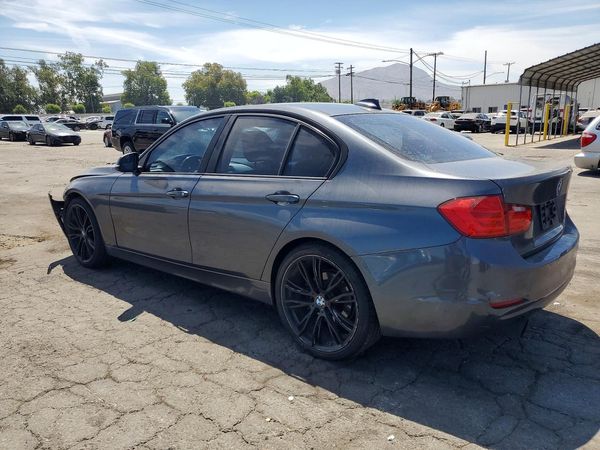 2015 BMW 320