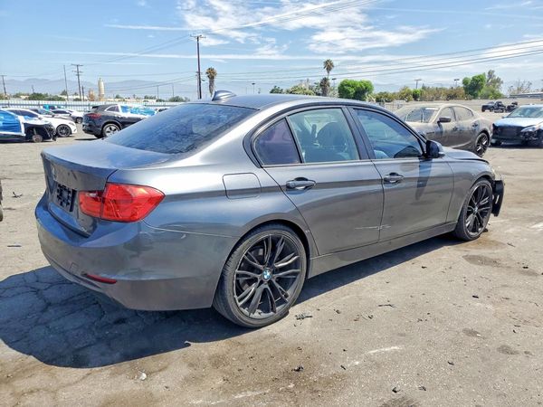 2015 BMW 320