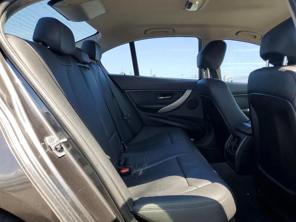 2015 BMW 320