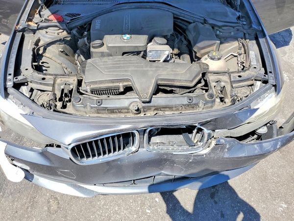 2015 BMW 320