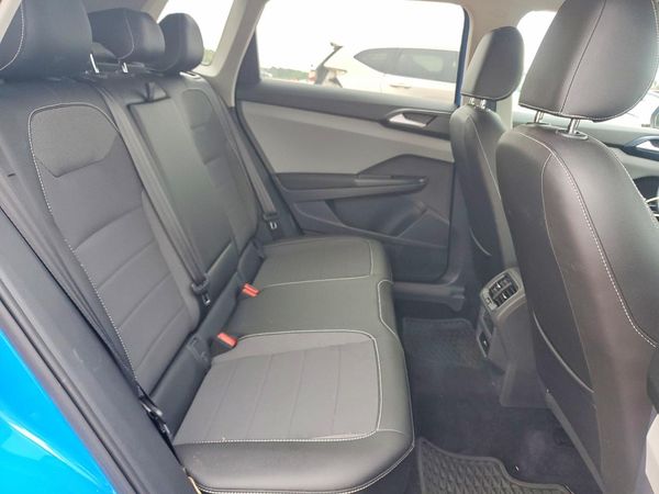 2023 VOLKSWAGEN TAOS SE