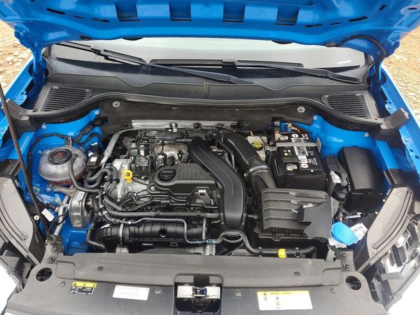2023 VOLKSWAGEN TAOS SE