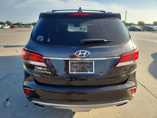 2018 HYUNDAI SANTA FE SE Base