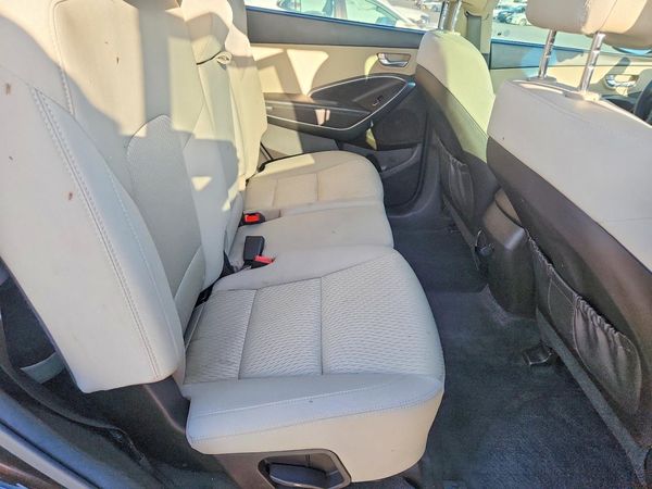 2018 HYUNDAI SANTA FE SE Base