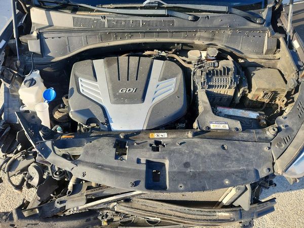 2018 HYUNDAI SANTA FE SE Base