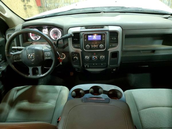 2014 RAM 1500 ST QUAD CAB 4X4