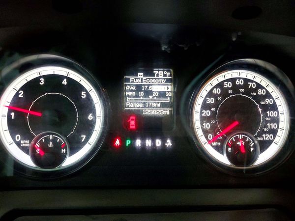 2014 RAM 1500 ST QUAD CAB 4X4