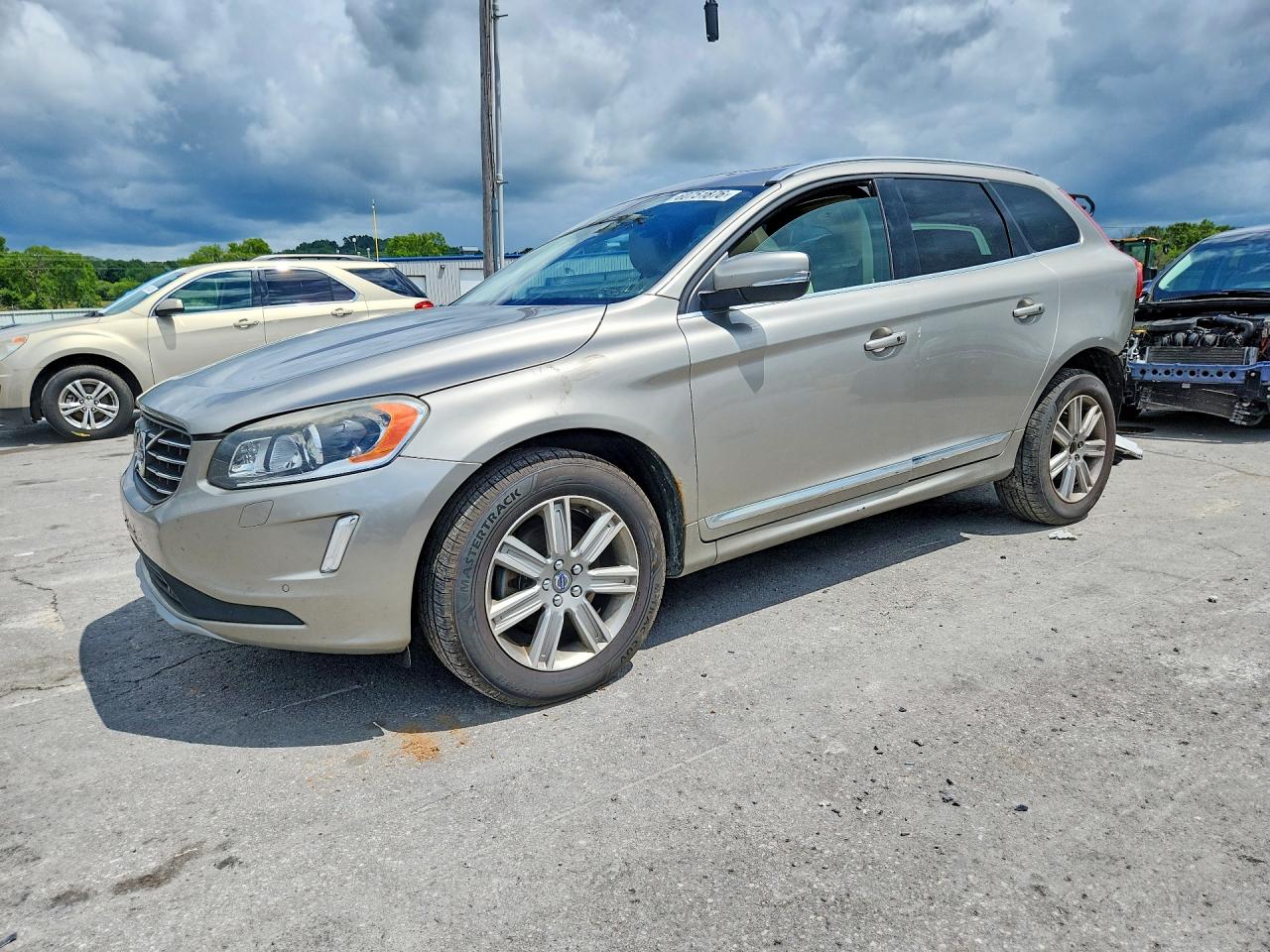 2016 VOLVO XC60