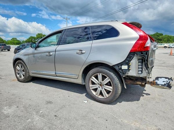 2016 VOLVO XC60