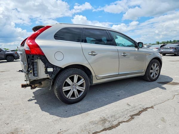 2016 VOLVO XC60