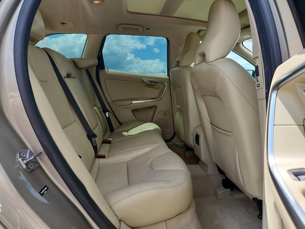 2016 VOLVO XC60
