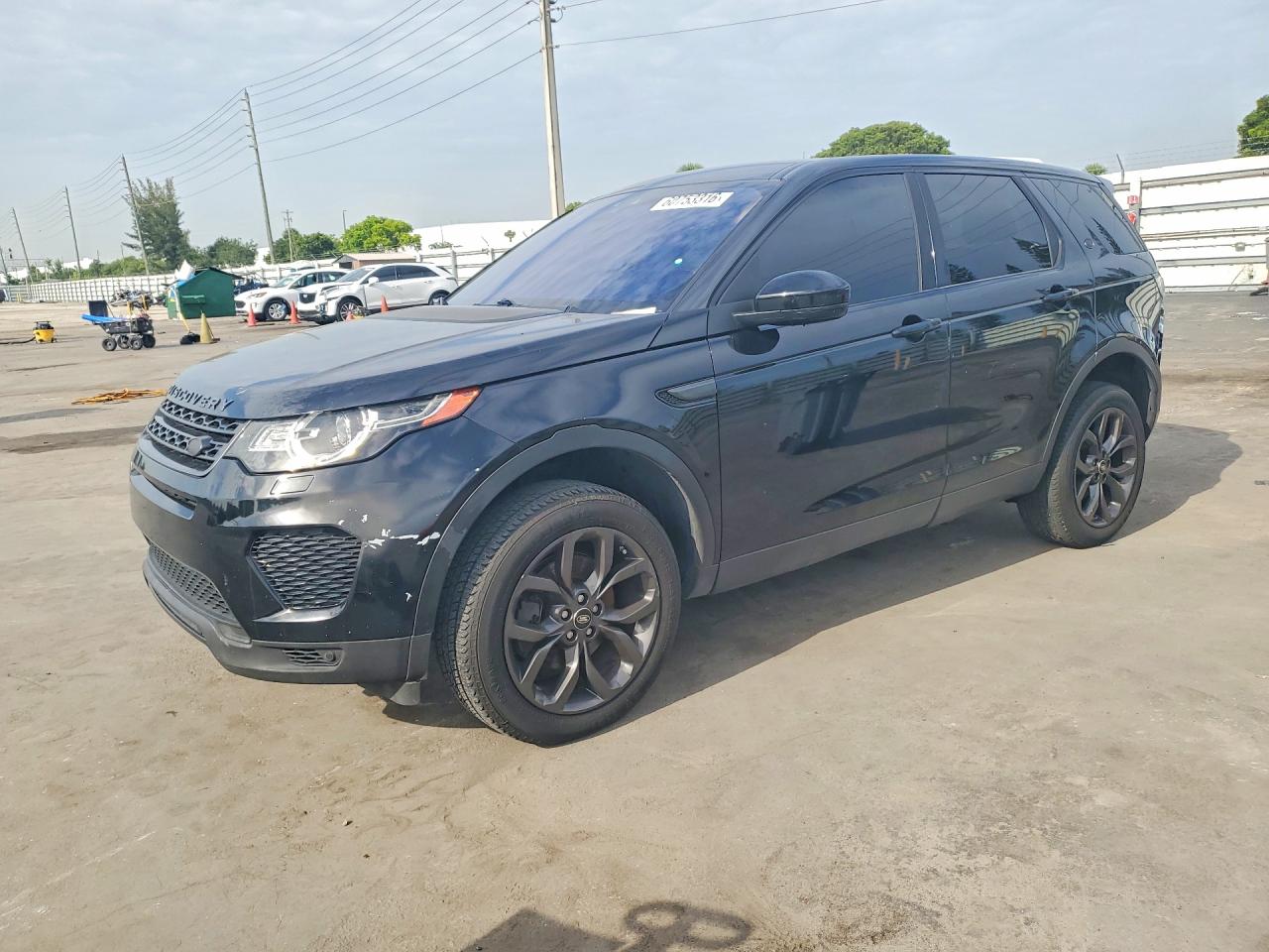 2019 LAND ROVER DISCOVERY HSE/Landmark Edition — Front 3/4