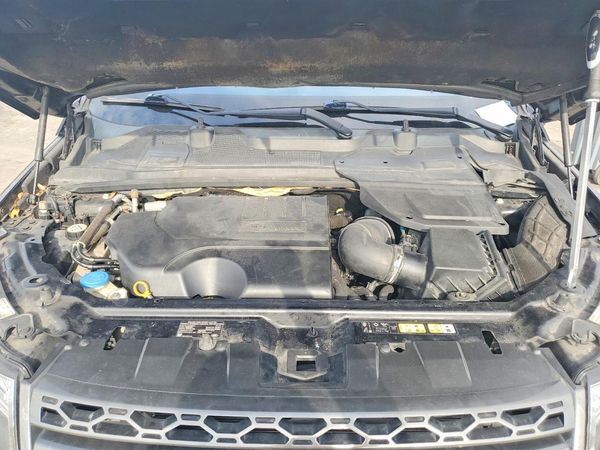 2019 LAND ROVER DISCOVERY HSE/Landmark Edition — Engine bay