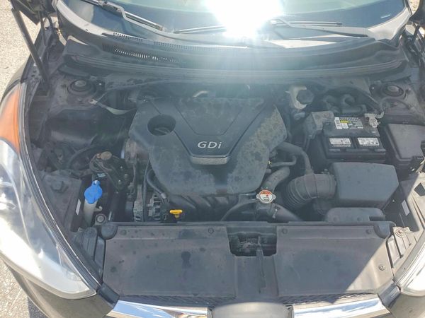 2014 HYUNDAI VELOSTER — Engine bay