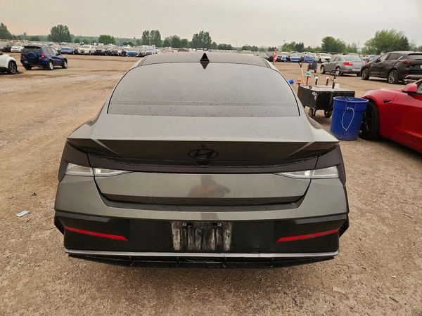 2024 HYUNDAI ELANTRA