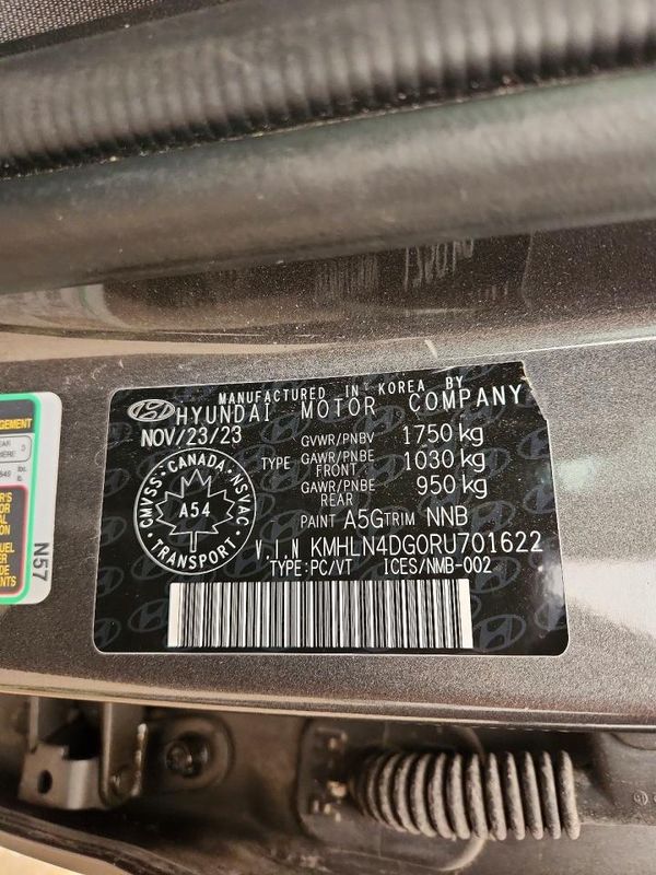 2024 HYUNDAI ELANTRA