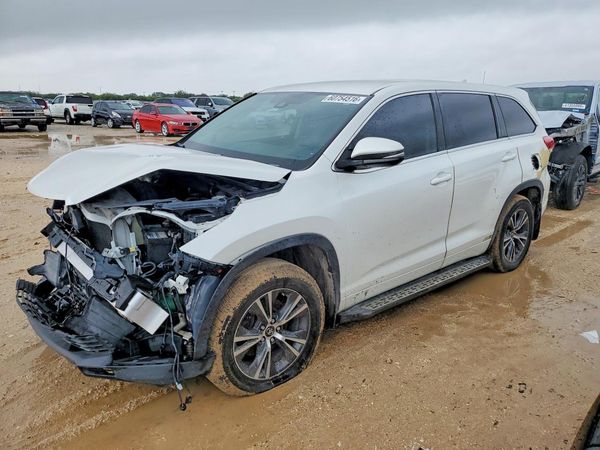 2017 TOYOTA HIGHLANDER LE/LE Plus