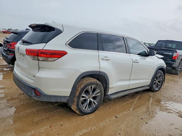 2017 TOYOTA HIGHLANDER LE/LE Plus