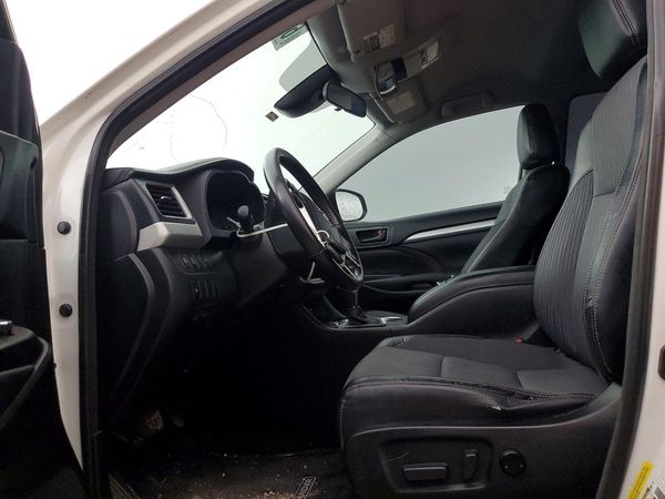 2017 TOYOTA HIGHLANDER LE/LE Plus