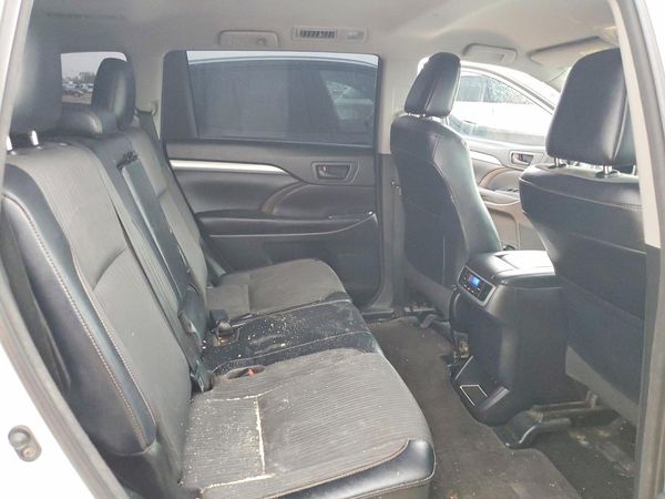 2017 TOYOTA HIGHLANDER LE/LE Plus