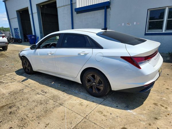 2022 HYUNDAI ELANTRA SEL w/Convenience Pkg
