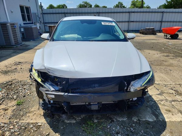 2022 HYUNDAI ELANTRA SEL w/Convenience Pkg