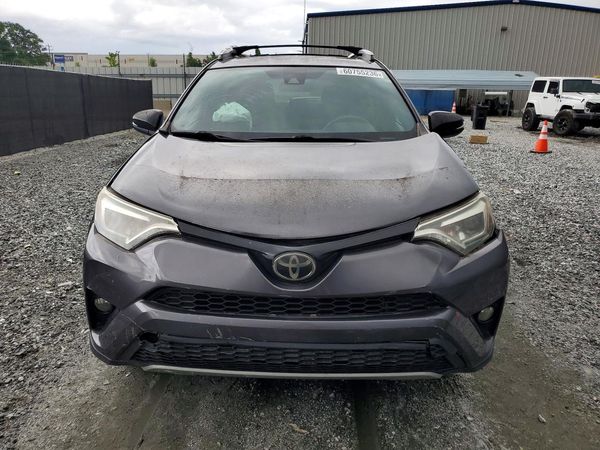 2017 TOYOTA RAV4 SE