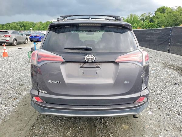 2017 TOYOTA RAV4 SE
