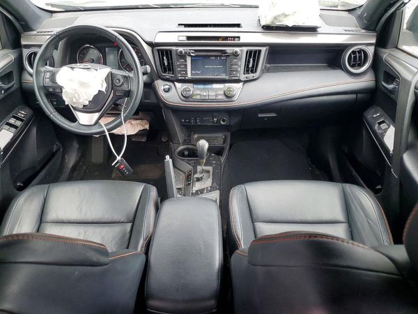 2017 TOYOTA RAV4 SE