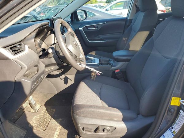 2019 TOYOTA RAV4 XLE / XLE Premium 4WD