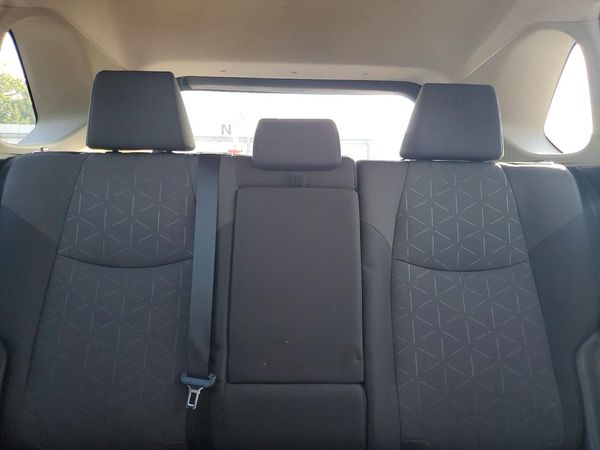 2019 TOYOTA RAV4 XLE / XLE Premium 4WD