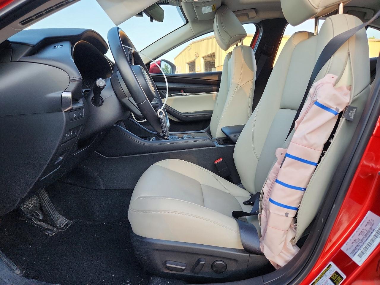 2025 MAZDA 3 Preferred Package