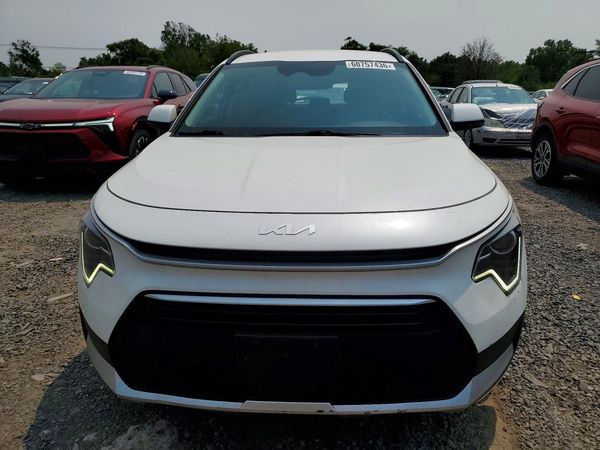 2023 KIA NIRO EX