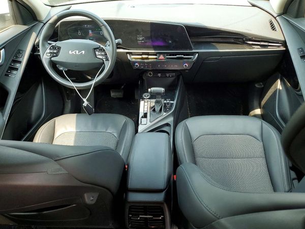 2023 KIA NIRO EX